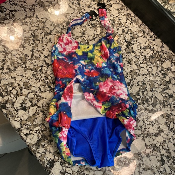 Dance Costumes - Picture 7 of 7